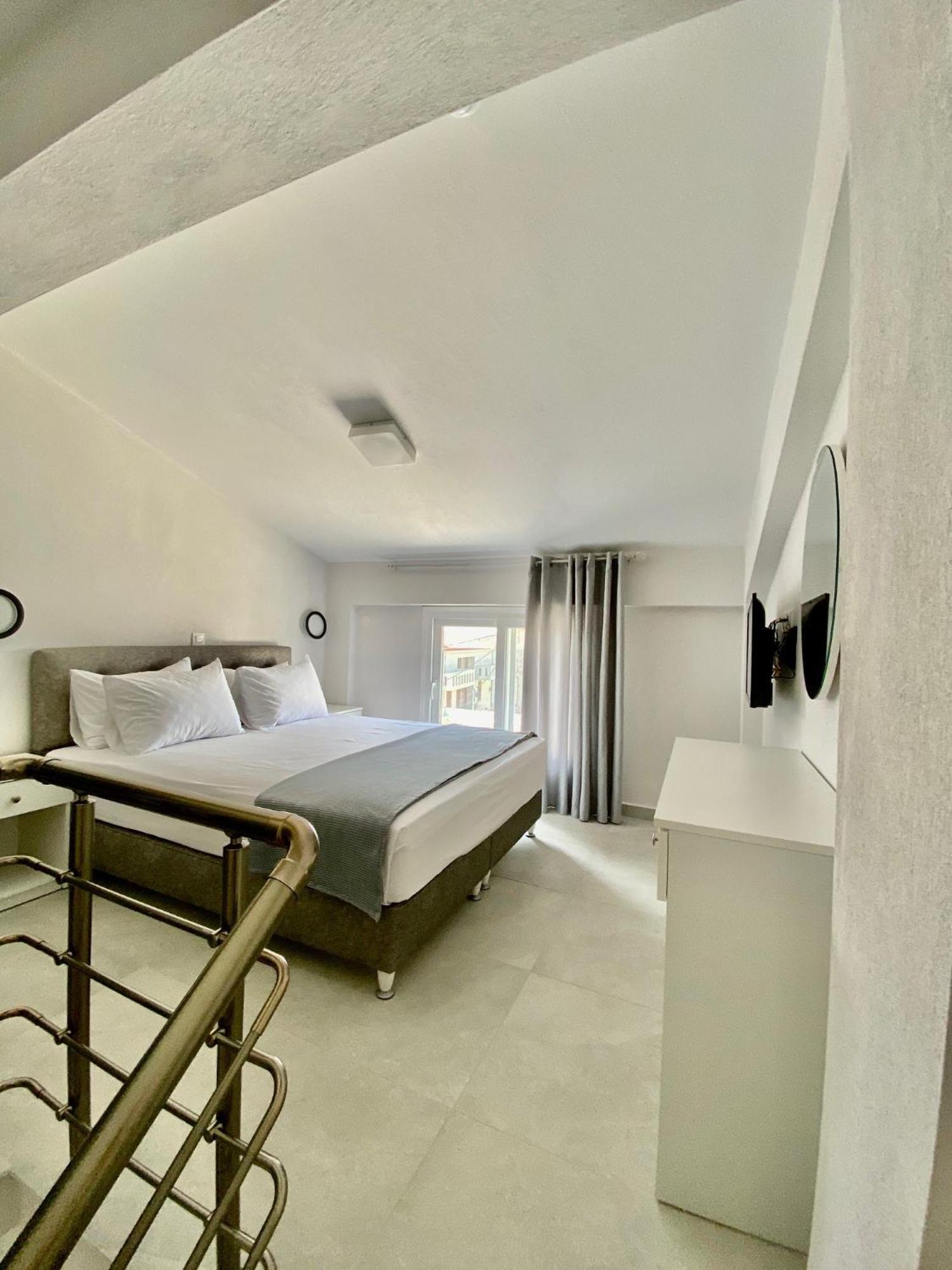 Interni Luxury Living Apartment Nikiti  Exterior photo